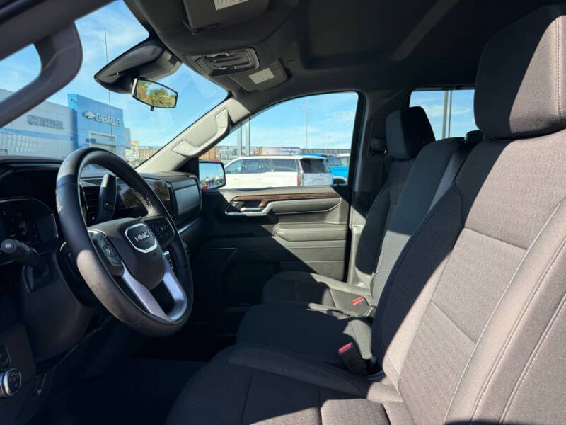 2024 GMC Sierra 1500 Elevation Standard