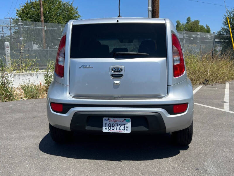 2012 Kia Soul +