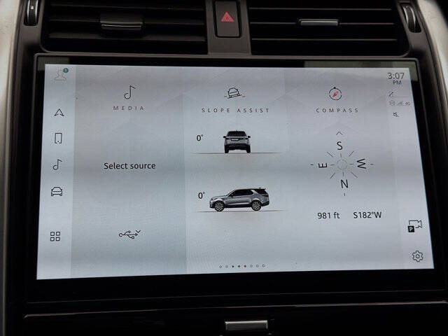 2024 Land Rover Discovery P300 S