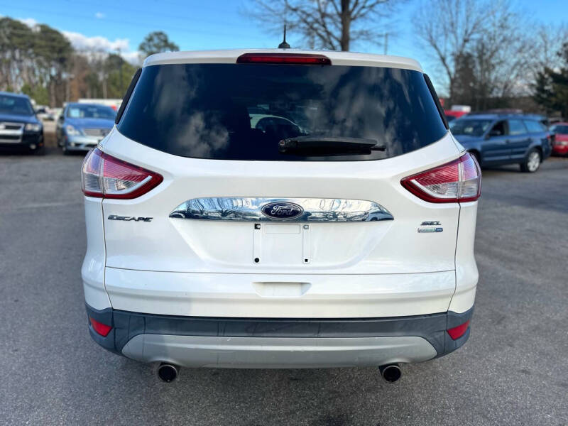 2013 Ford Escape SEL photo 6