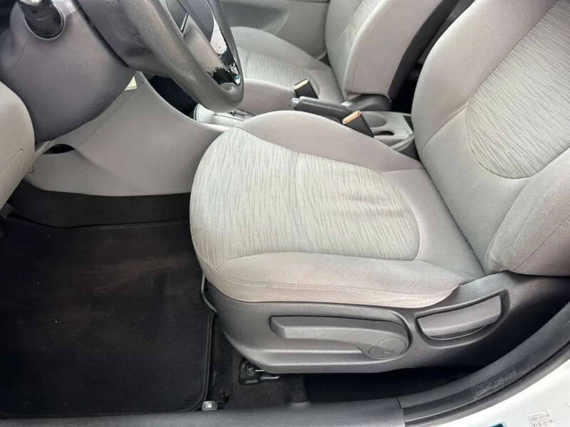 2015 Hyundai Accent GS