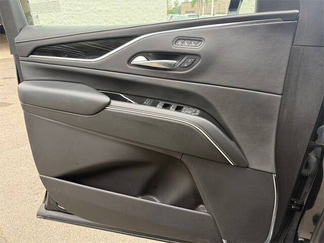 2023 Cadillac Escalade ESV Sport