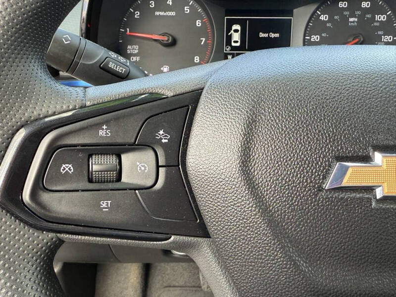 2025 Chevrolet Trax LS