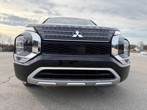 2023 Mitsubishi Outlander SE