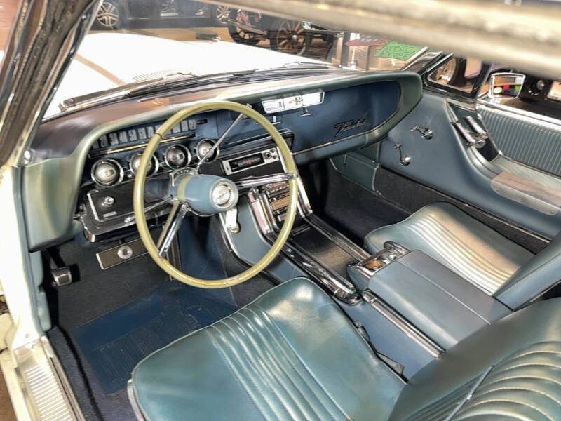 1965 Ford Thunderbird