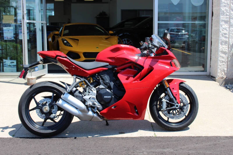 2022 Ducati SuperSport