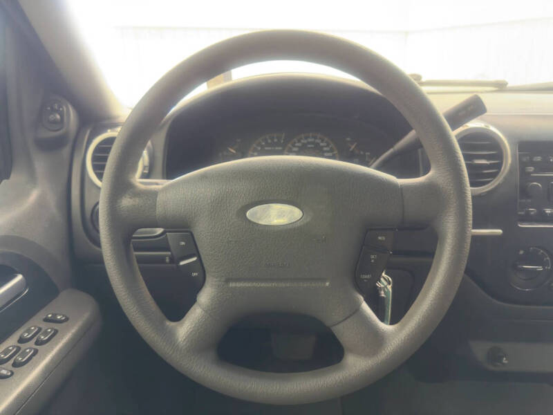 2003 Ford Expedition XLT