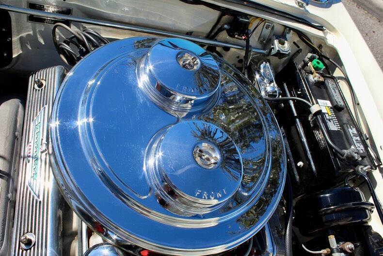 1957 Ford Thunderbird