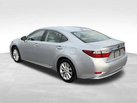 2013 Lexus ES 300h