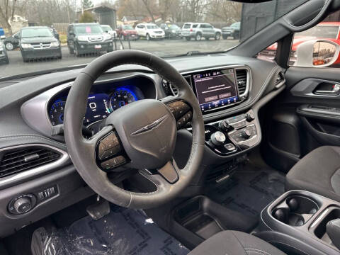 2022 Chrysler Pacifica Touring