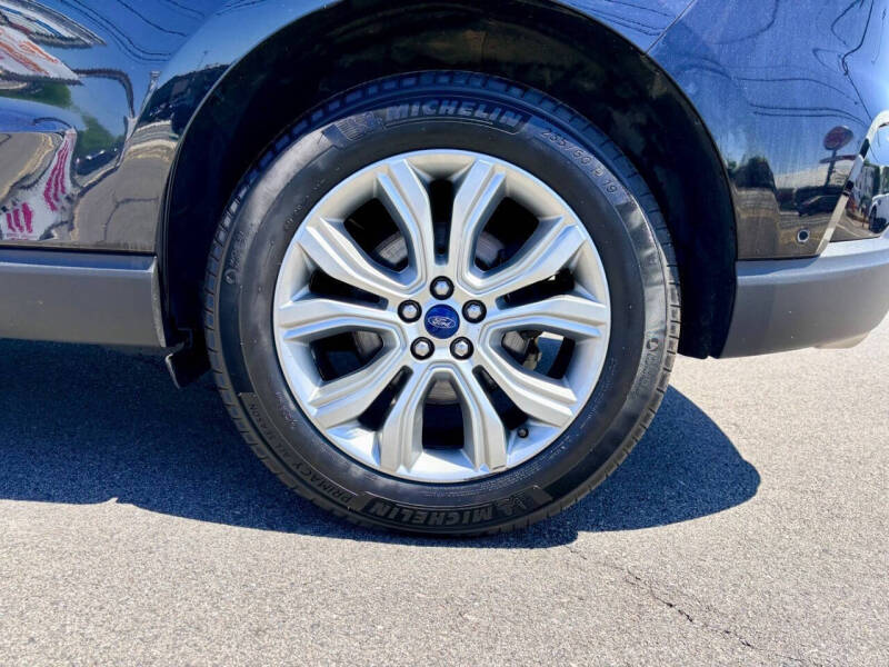 2019 Ford Edge Titanium