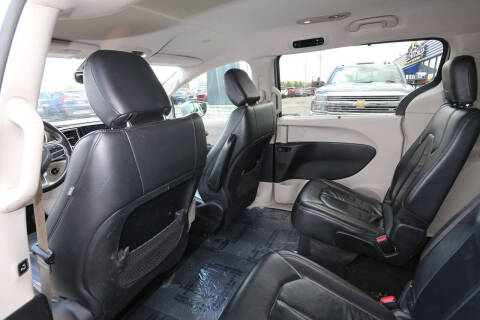 2017 Chrysler Pacifica Touring Plus