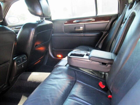 2011 Lincoln Town Car Executive L