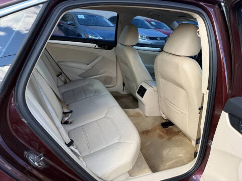 2013 Volkswagen Passat SE PZEV