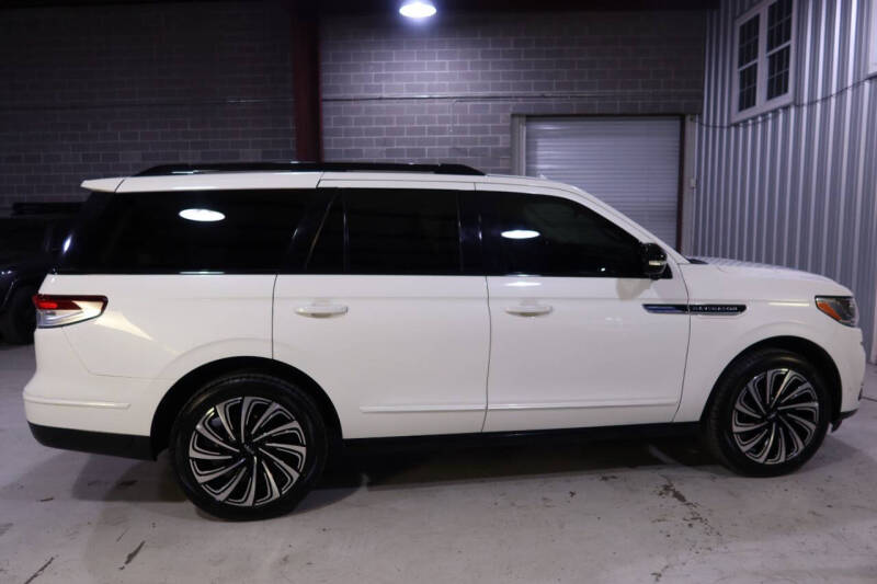 2022 Lincoln Navigator Black Label