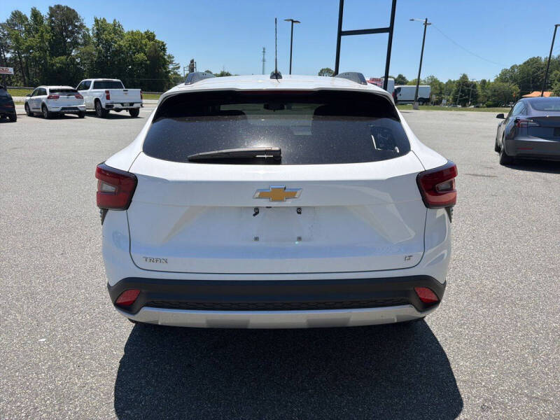 2024 Chevrolet Trax LT