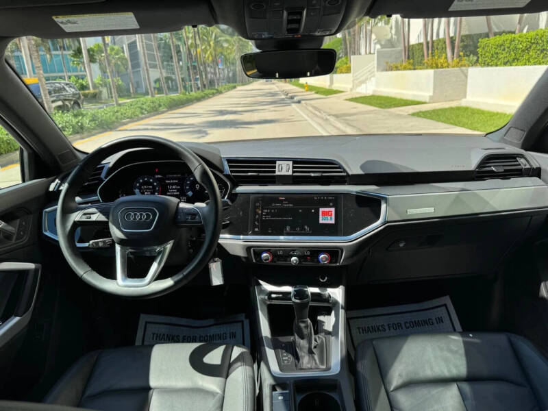 2025 Audi Q3 quattro S line Premium 45 TFSI