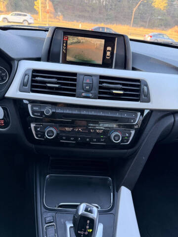 2017 BMW 3 Series 320i