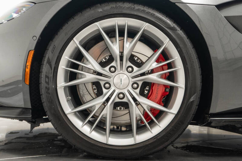 2022 Aston Martin Vantage