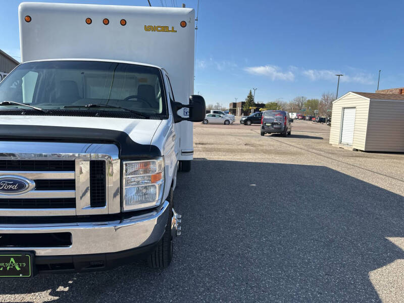 2017 Ford E-Series E-350 SD