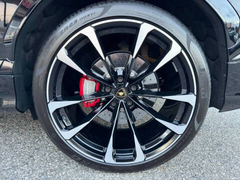 2024 Lamborghini Urus S