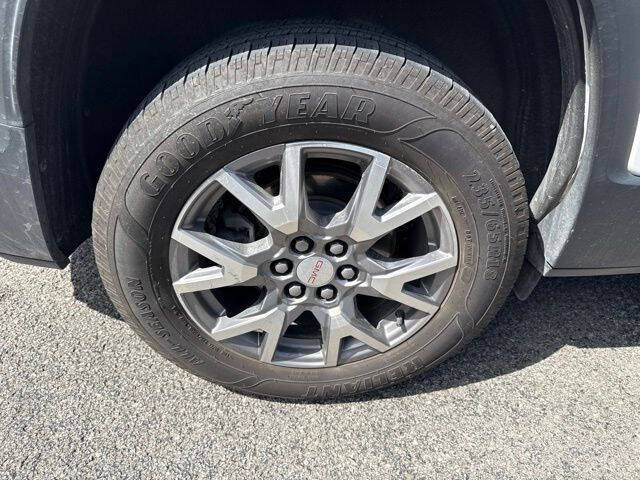 2022 GMC Acadia SLT