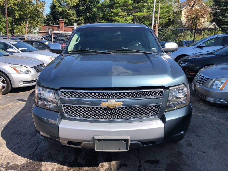 2008 Chevrolet Avalanche for sale at Six Brothers Mega Lot in Youngstown OH