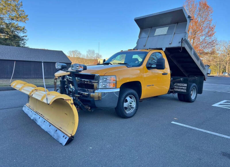 2010 Chevrolet Silverado 3500 Chassis Cab Work Truck's photo