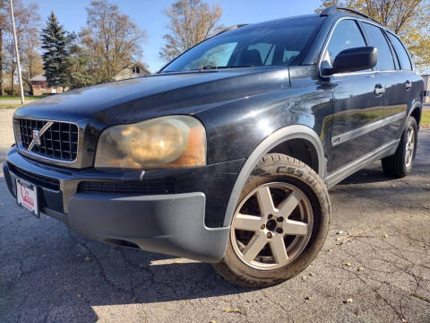 2004 Volvo XC90 for sale at Car Castle in Zion IL