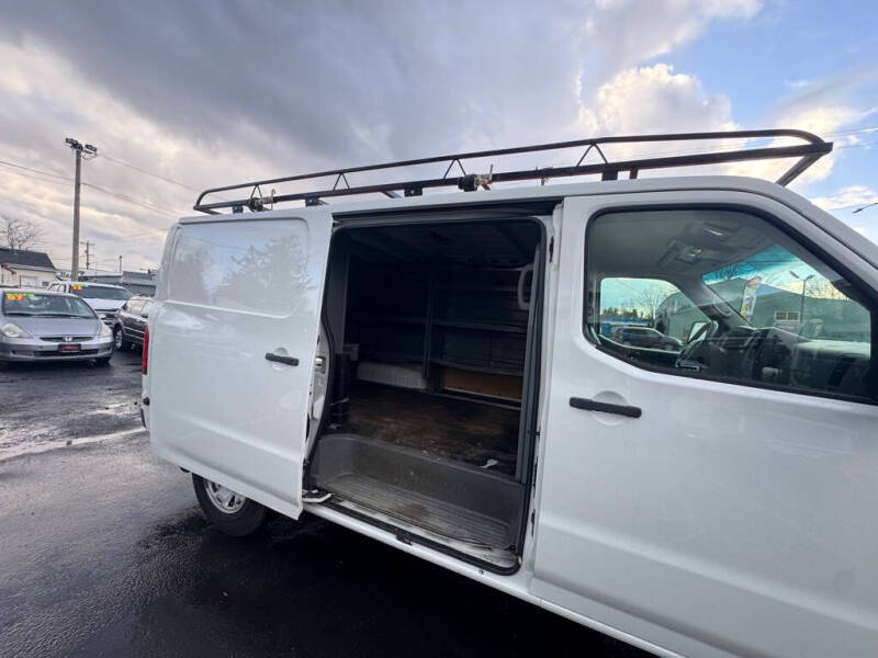 2018 Nissan NV 2500 HD S