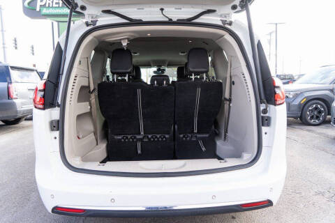 2023 Chrysler Pacifica Touring L