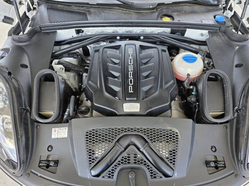 2016 Porsche Macan S