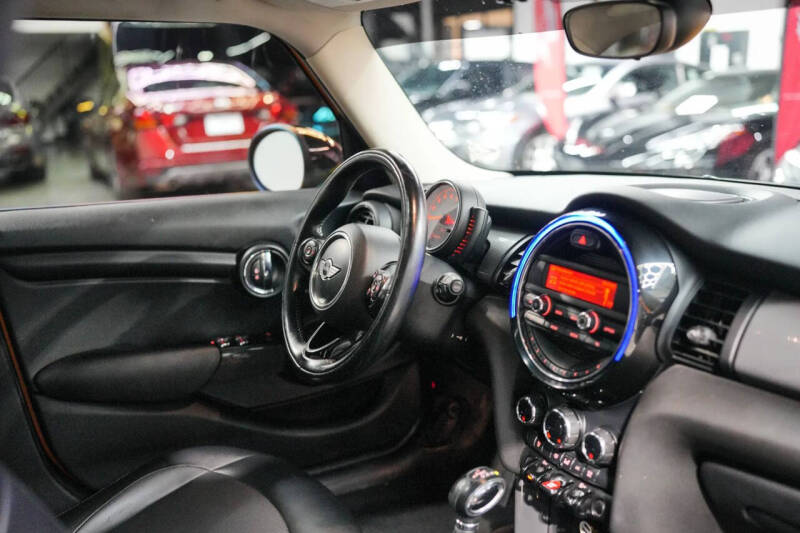 2016 MINI Hardtop 4 Door Cooper