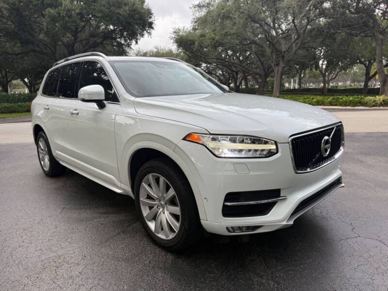 2018 Volvo XC90 T6 Momentum