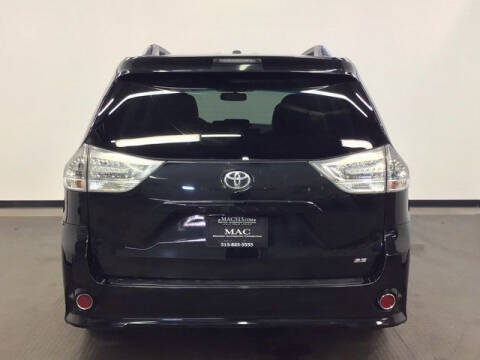 2012 Toyota Sienna SE 8-Passenger