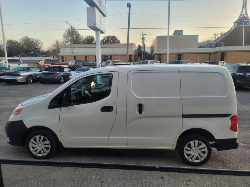 2016 Nissan NV200 SV photo 4