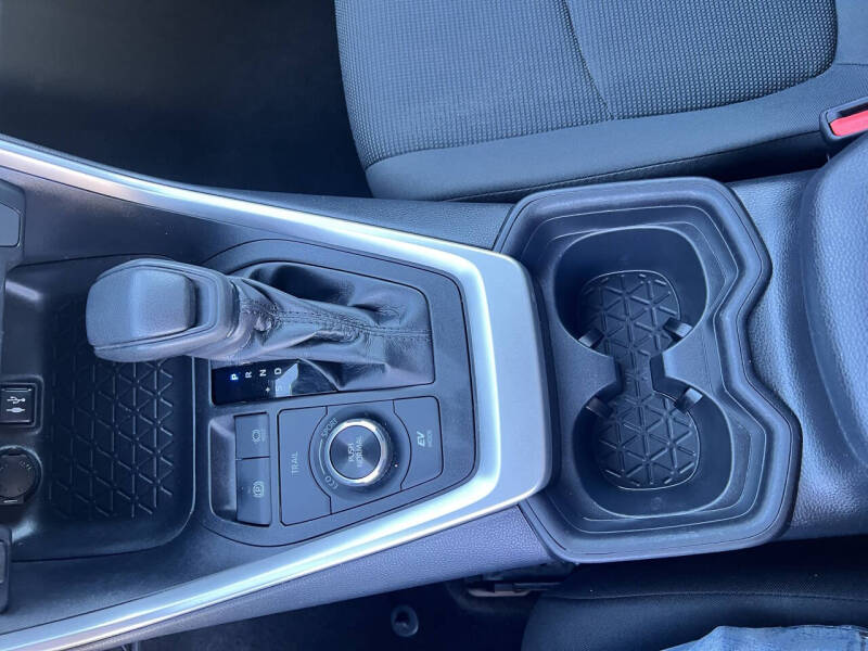 2019 Toyota RAV4 Hybrid LE