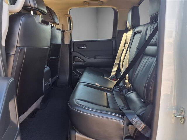 2024 Nissan Frontier SL