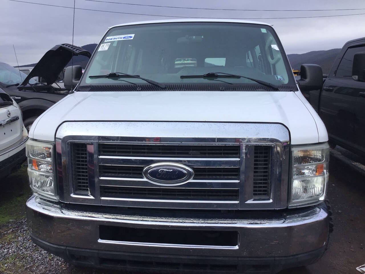 White 2012 Ford E-Series E-350 SD XLT E-350 SD XLT 3dr Extended Passenger Van 2