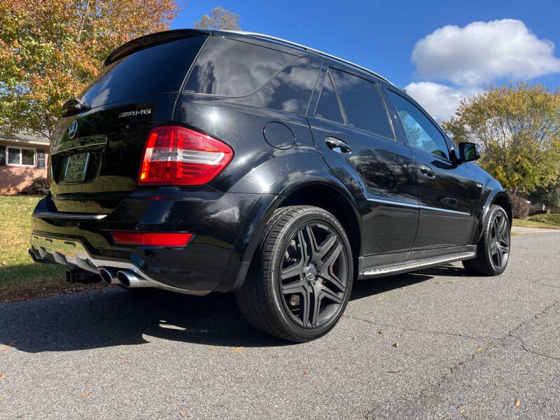 2011 Mercedes-Benz M-Class ML63 AMG photo 4