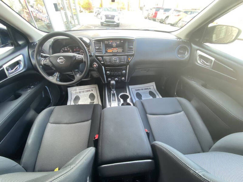 2017 Nissan Pathfinder S