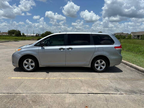 2011 Toyota Sienna Base 7-Passenger