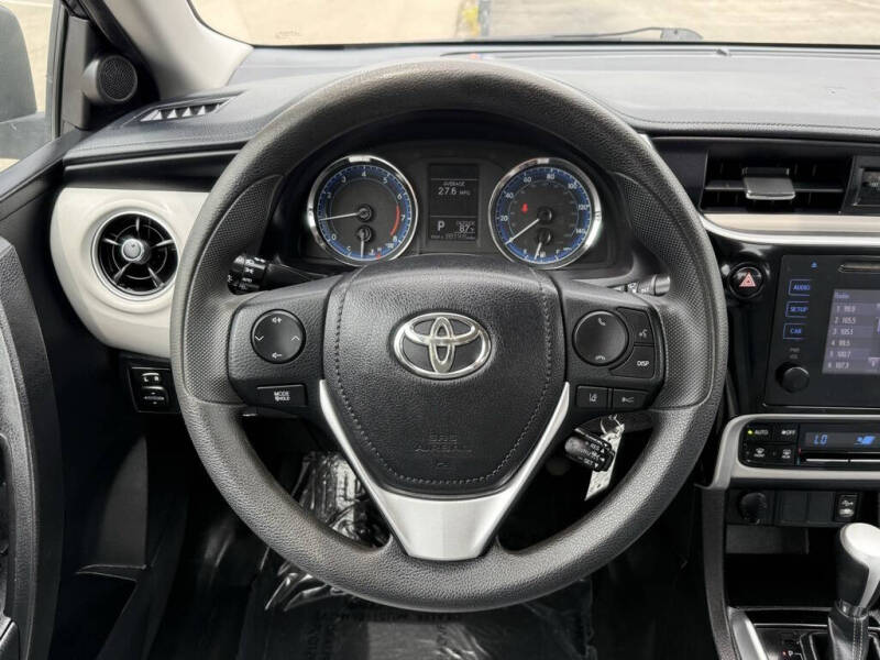 2017 Toyota Corolla LE