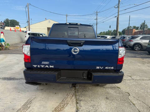2021 Nissan Titan SV