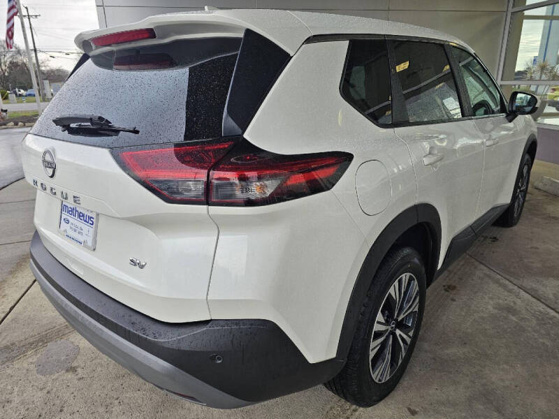2023 Nissan Rogue SV