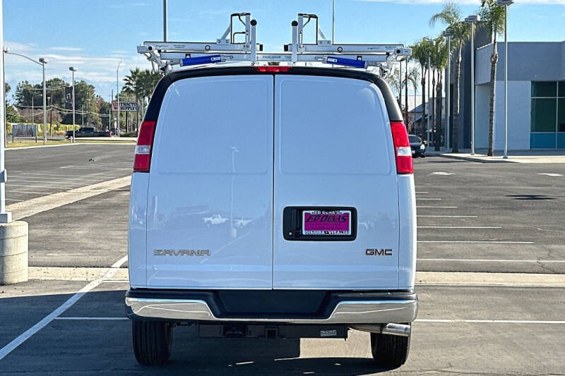 2023 GMC Savana 2500