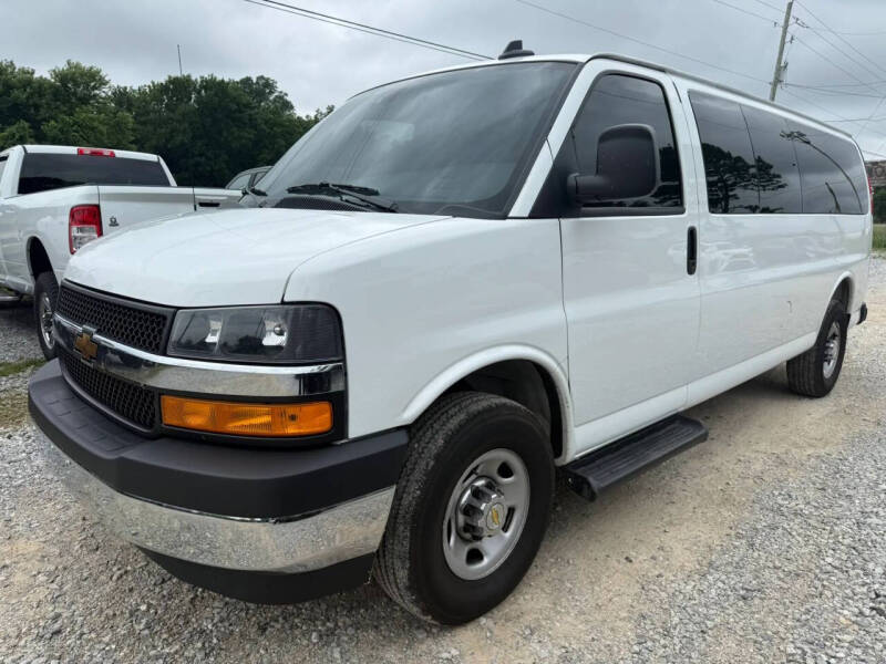 2025 Chevrolet Express LT 3500