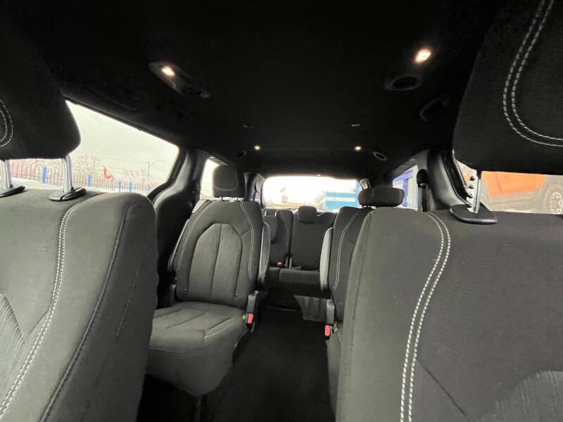 2022 Chrysler Pacifica Touring