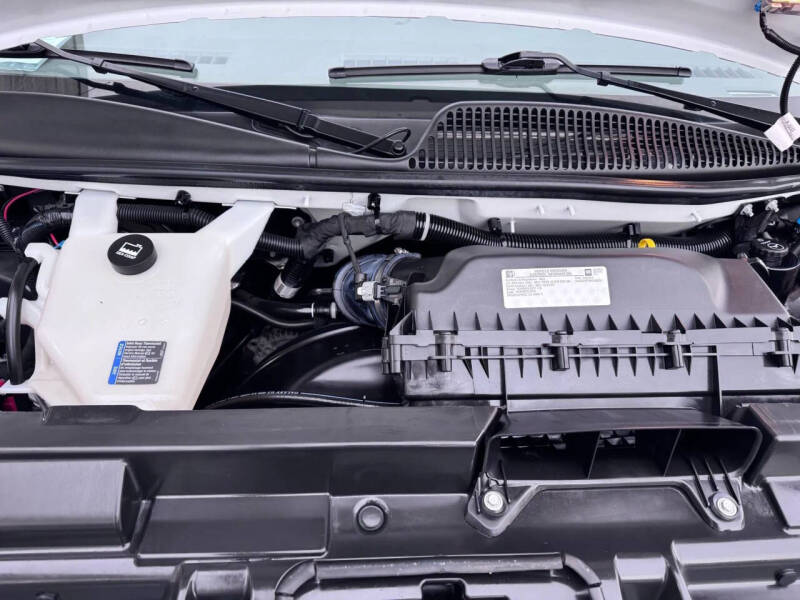 2022 Chevrolet Express LS 3500