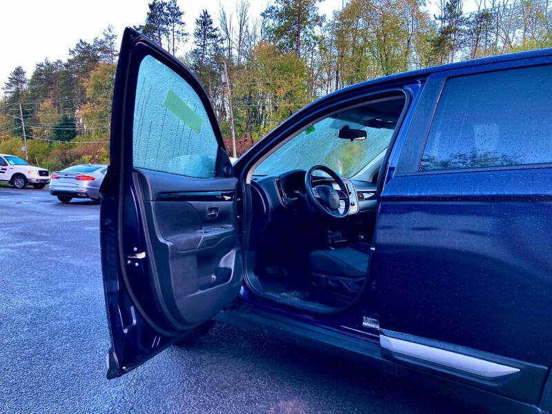 2020 Mitsubishi Outlander ES